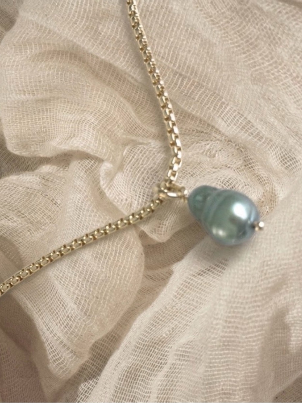Venus Pearl Necklace